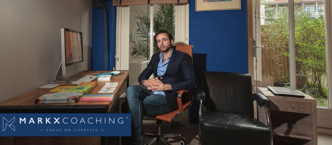 Online coach Simon Markx biedt de mogelijkheid online mensen te helpen hun persoonlijke doelen te bereiken en hun leven te verbeteren.